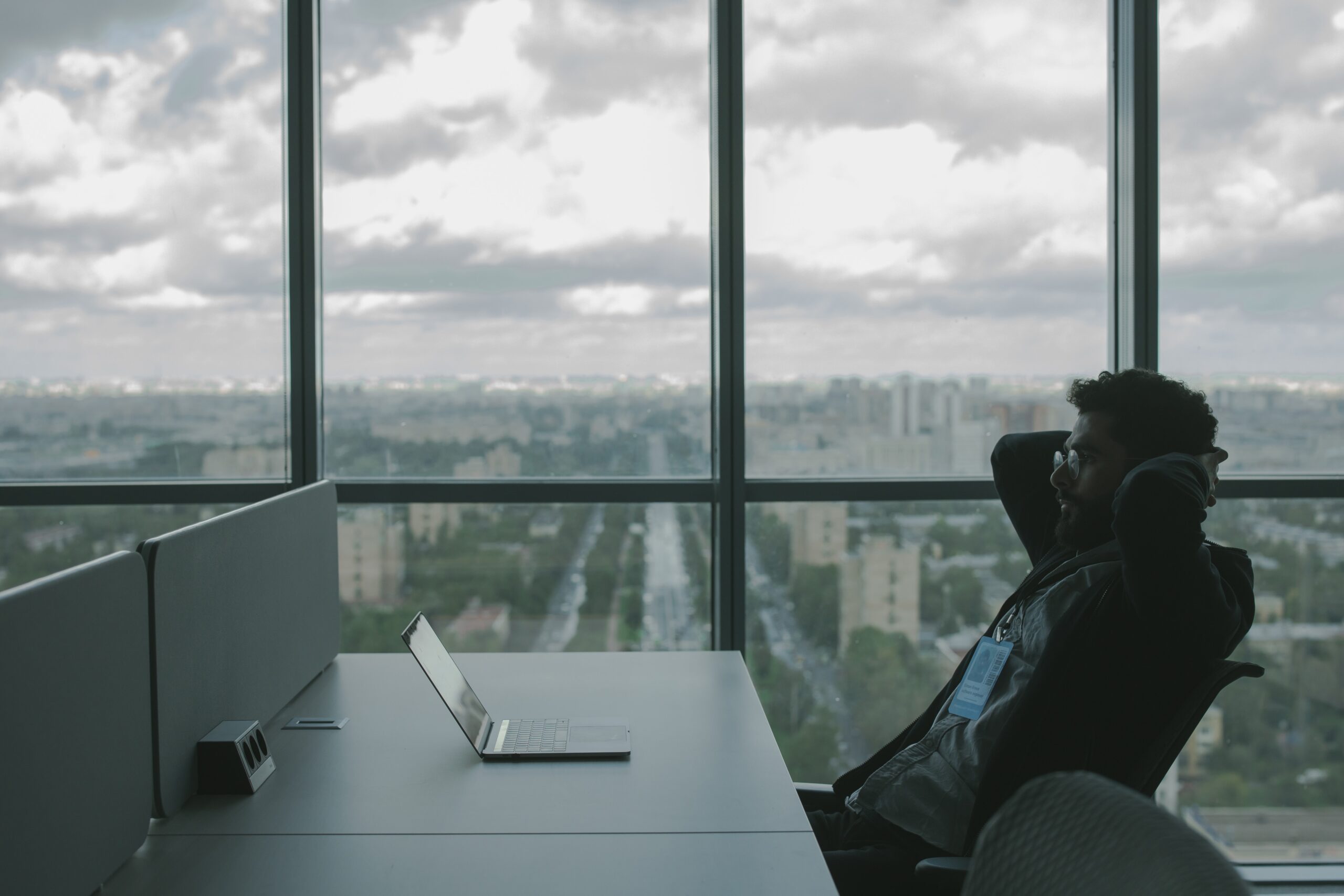 An image of a person at their laptop using cloud faxing.